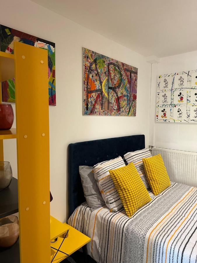 Pop Appart Appartement Artiste Configure En Galerie Dart A 200 M Du Centre Ville Avec Parking Prive Et Securise Gratuit Dans Copropriete Avignon Exteriér fotografie