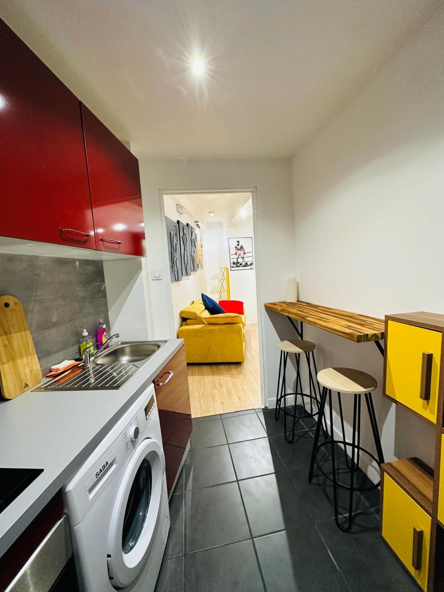 Pop Appart Appartement Artiste Configure En Galerie Dart A 200 M Du Centre Ville Avec Parking Prive Et Securise Gratuit Dans Copropriete Avignon Exteriér fotografie